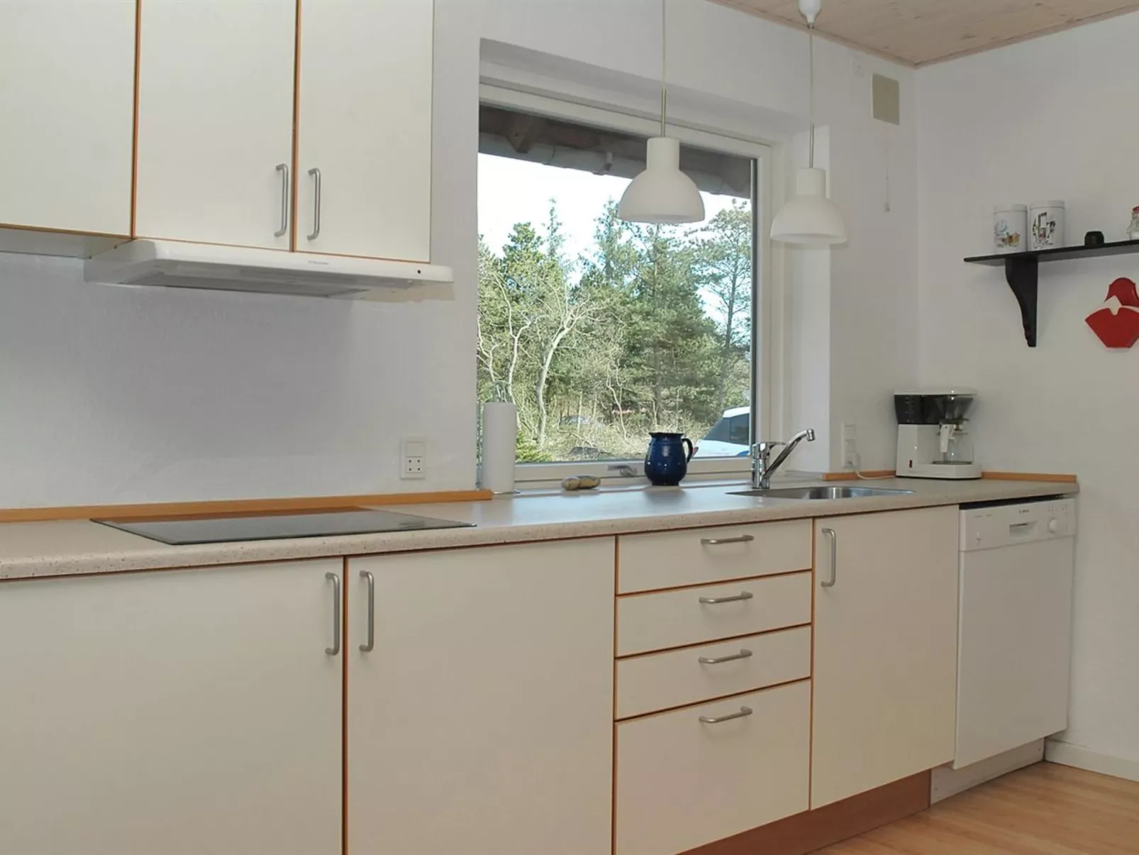 "Lavrans" - 2.5km from the sea-Binnen