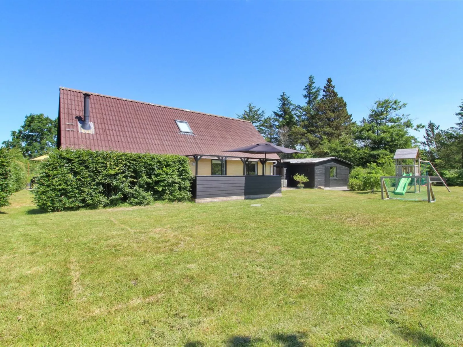 "Lavrans" - 2.5km from the sea-Buiten