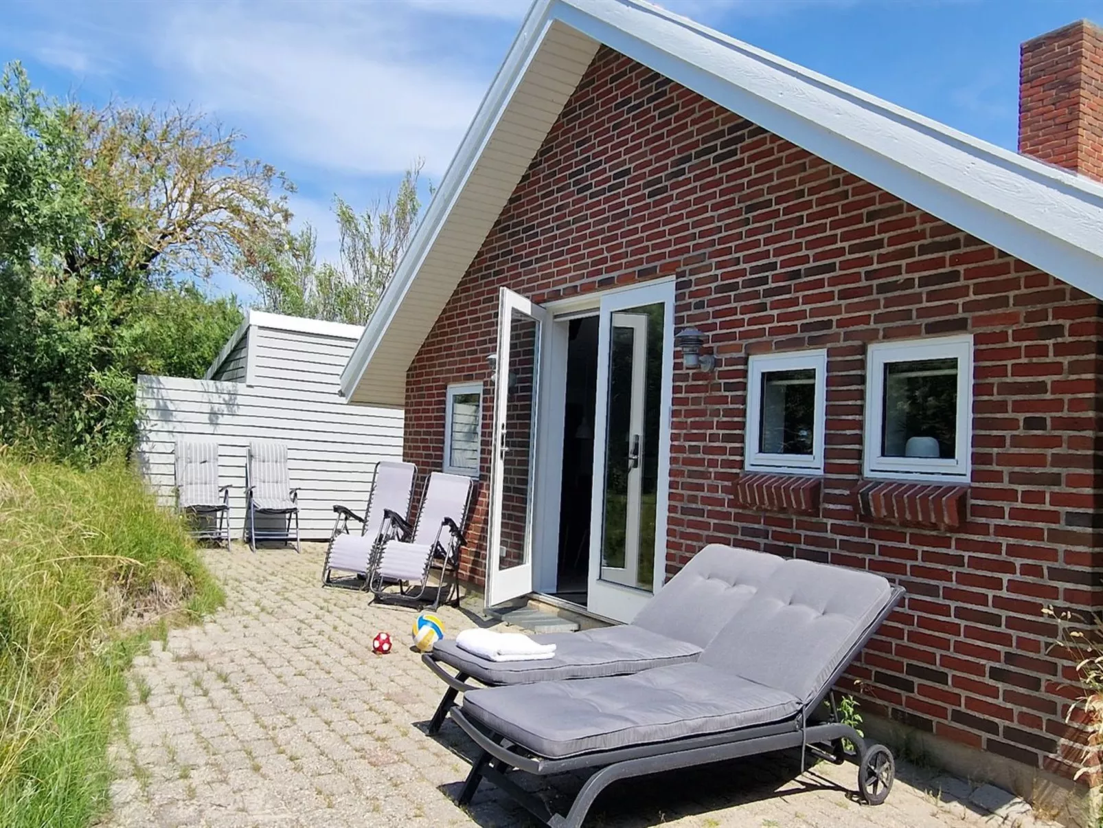 "Danica" - 500m from the sea-Buiten