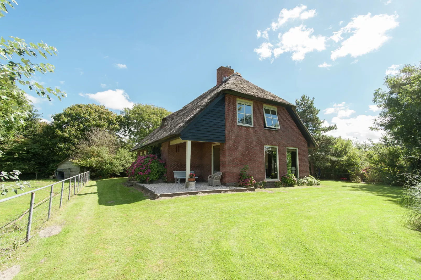 Landhuis Duinzicht-Buitenkant zomer