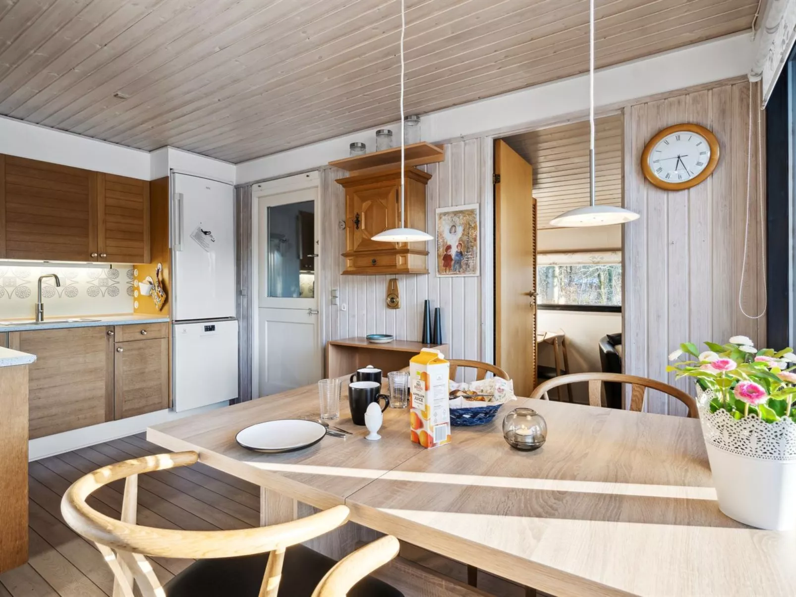 "Mijat" - 30km from the sea-Binnen