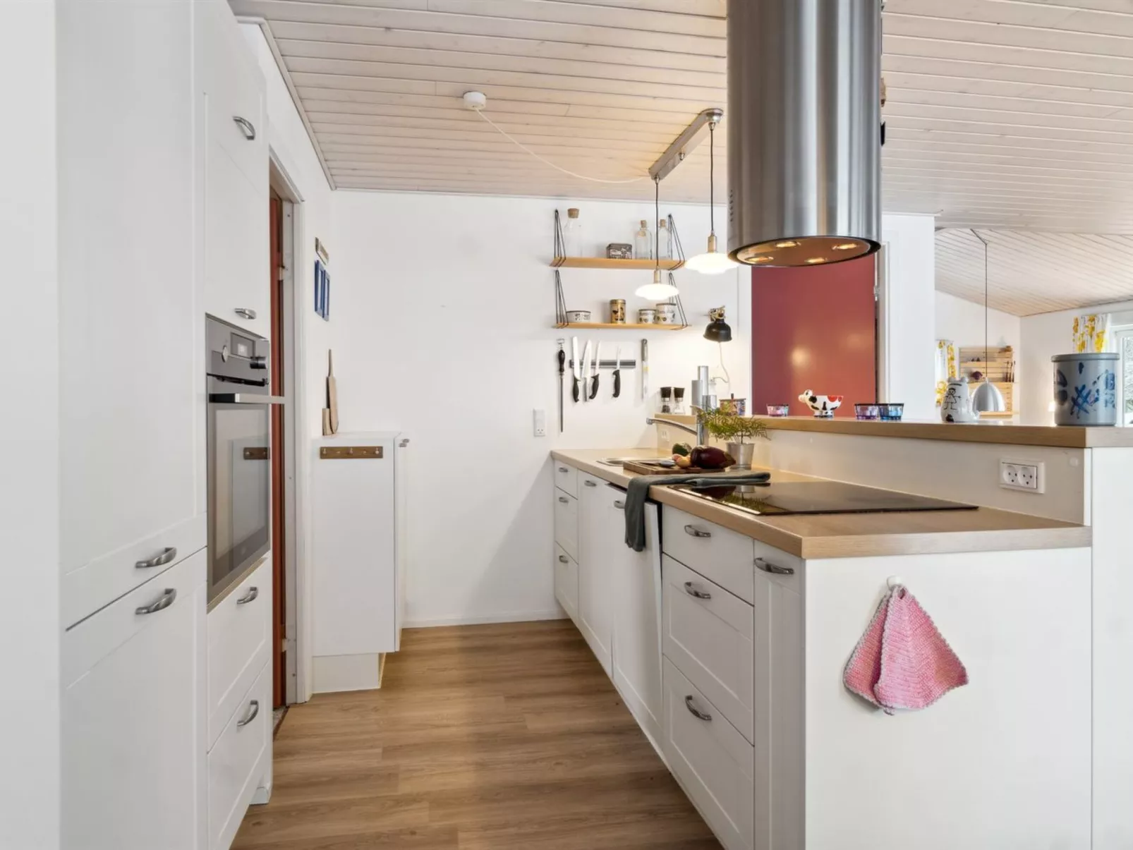 "Oskari" - 175m from the sea-Binnen