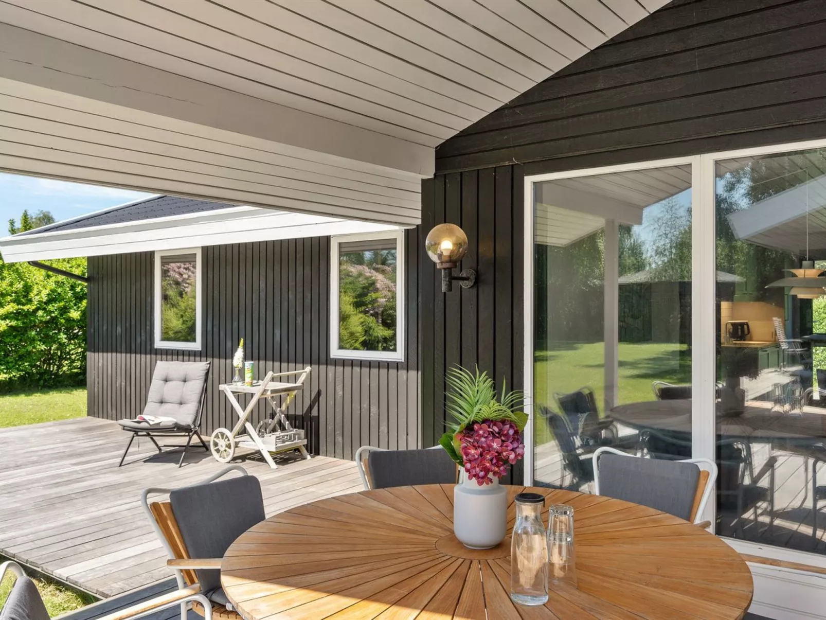 "Ingelis" - 1.3km from the sea-Buiten