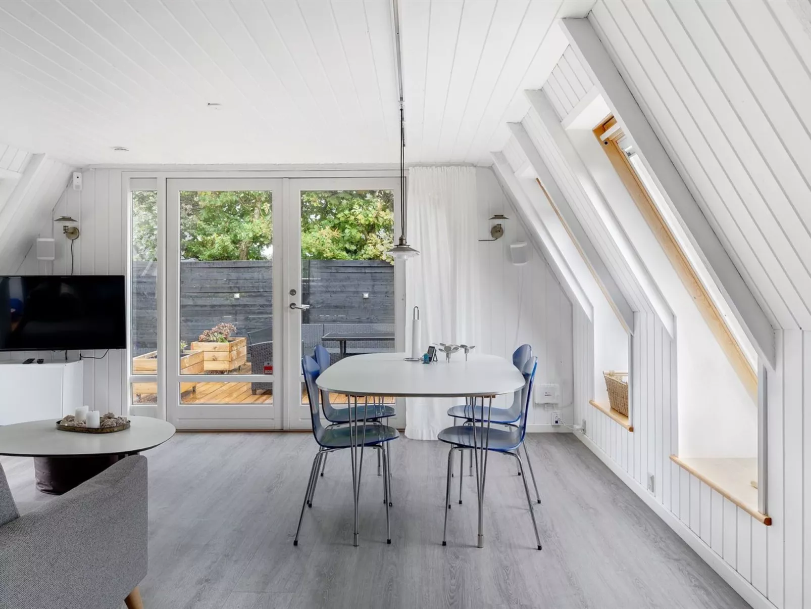 "Hunding" - 600m from the sea-Binnen