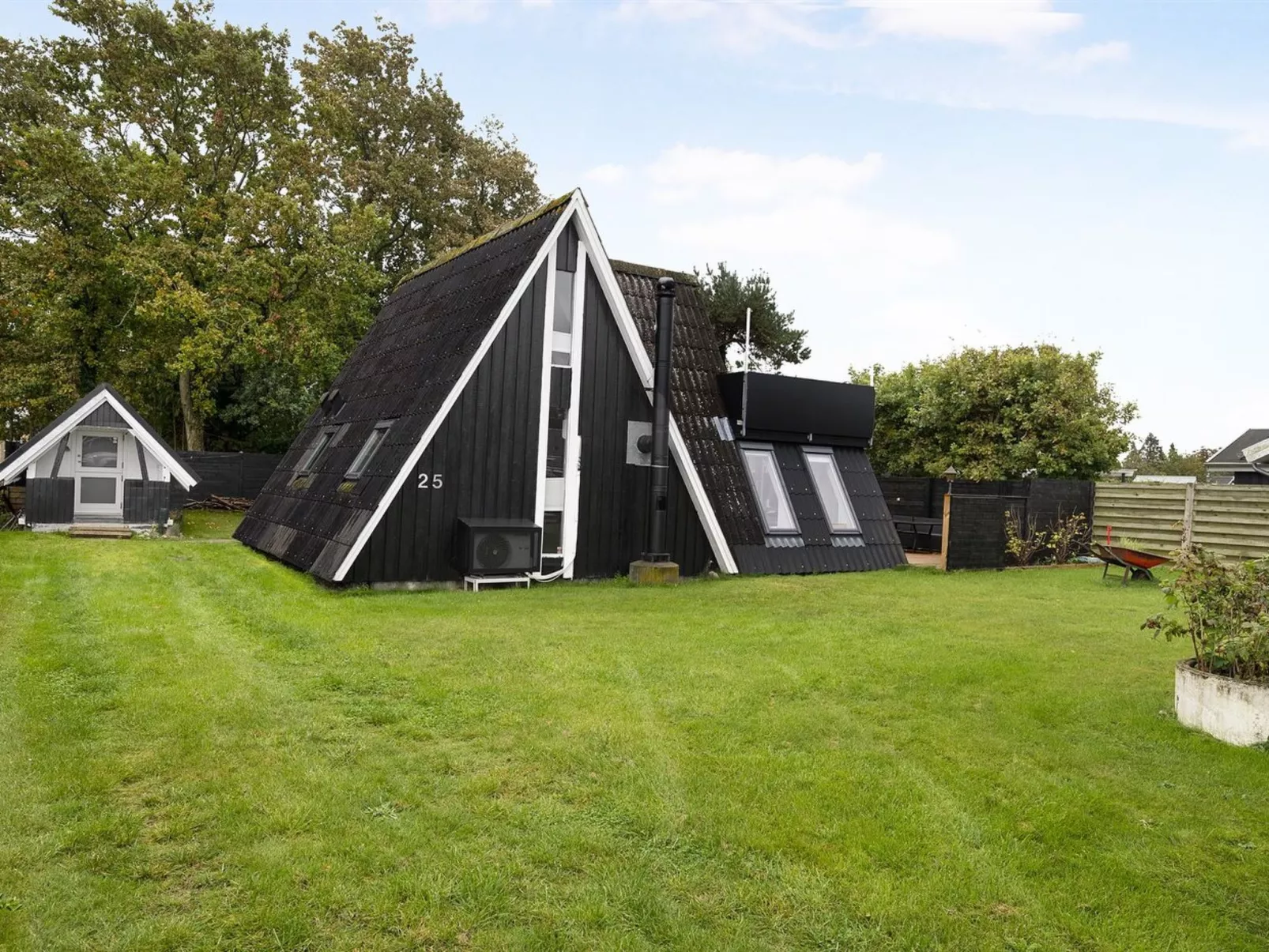 "Hunding" - 600m from the sea-Buiten