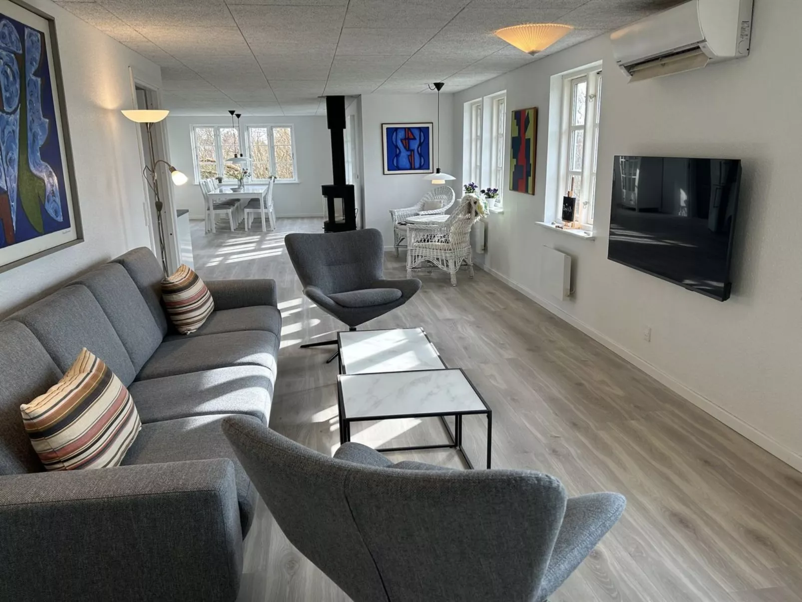 "Torhild" - 700m from the sea-Binnen