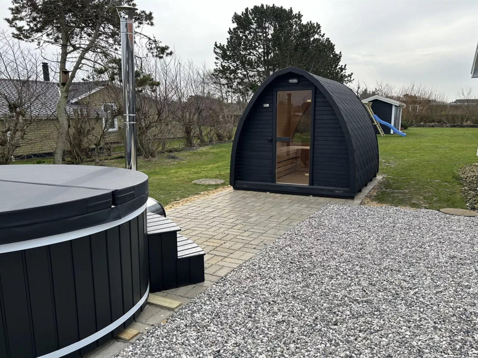 "Torhild" - 700m from the sea-Buiten
