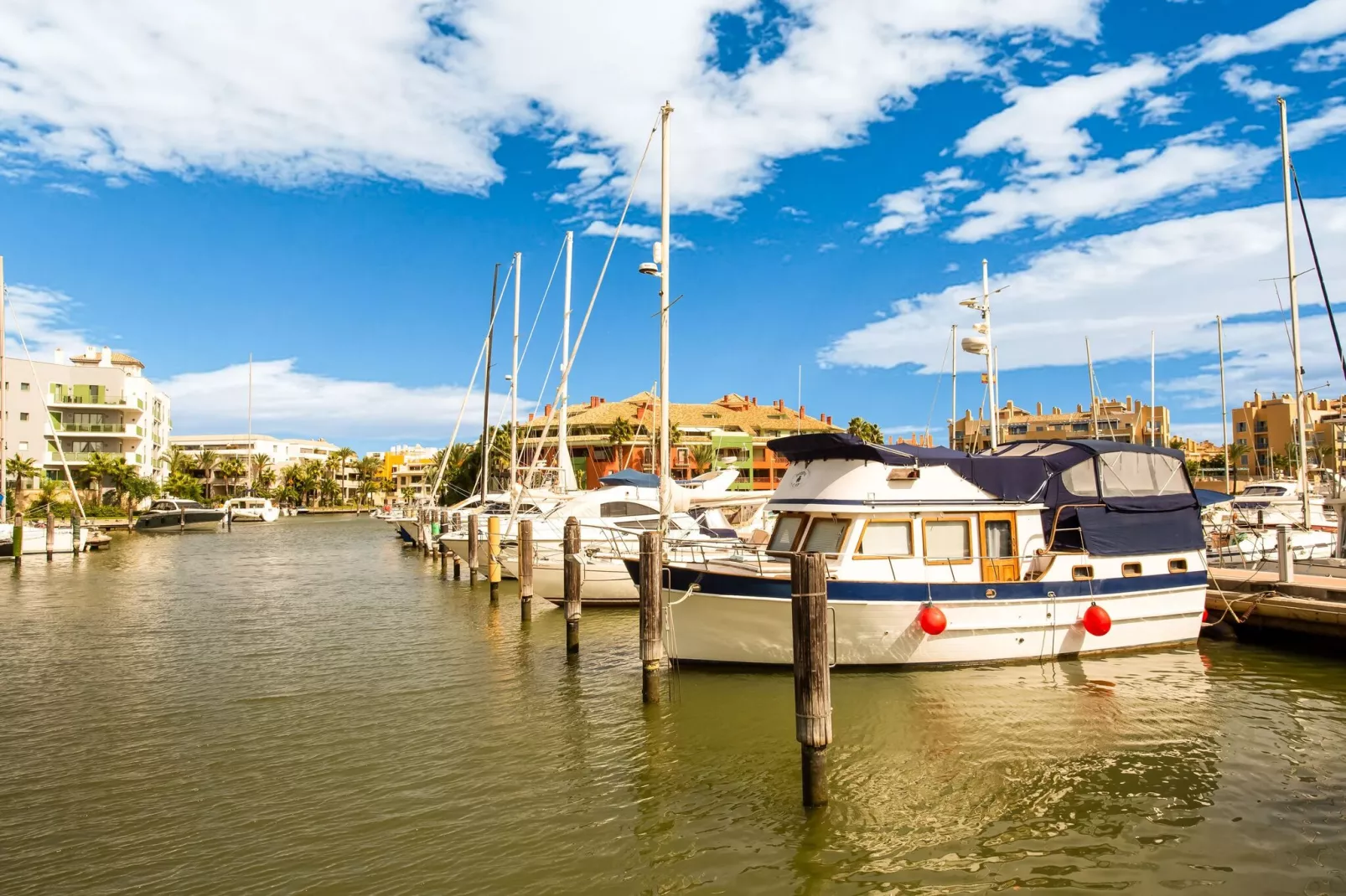 PRECIOSO APARTAMENTO CON VISTAS EN SOTOGRANDE