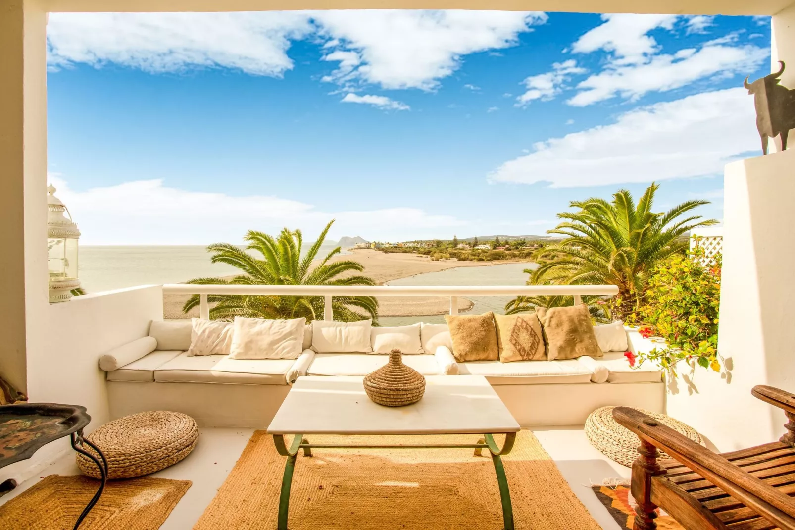 PRECIOSO APARTAMENTO CON VISTAS EN SOTOGRANDE-Terrasbalkon