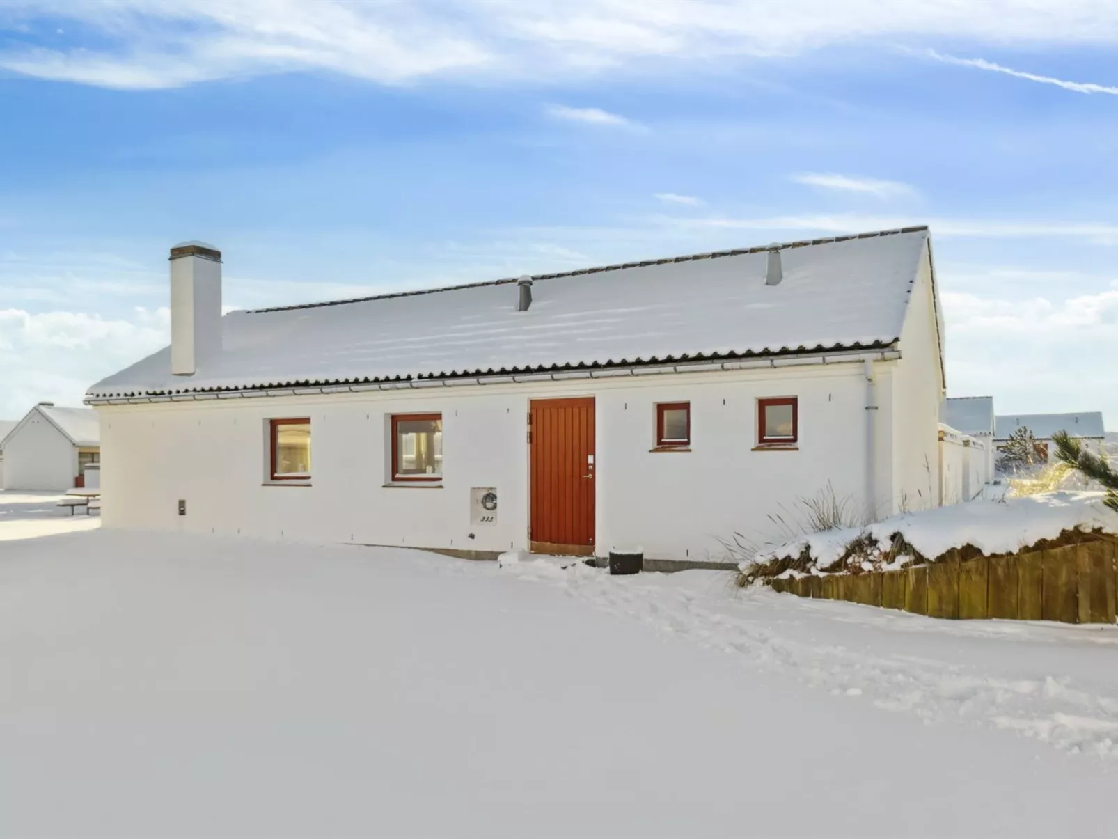 "Leny" - 900m from the sea-Binnen