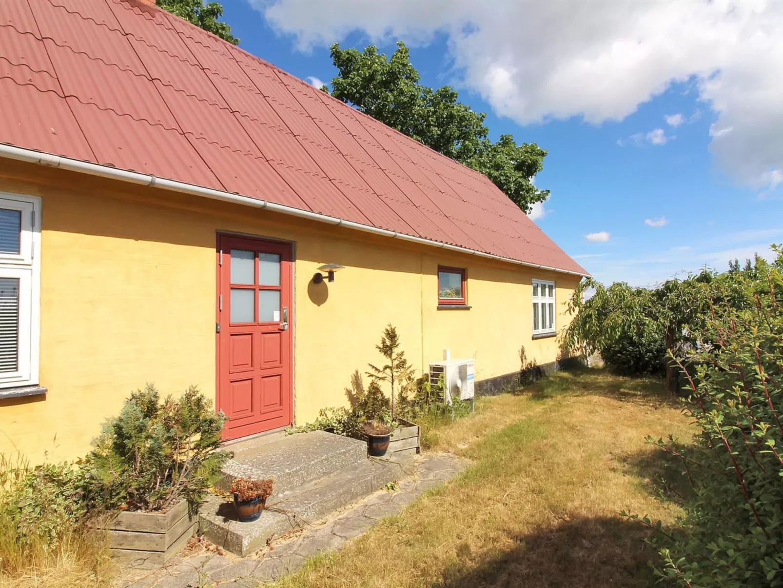 "Albertine" - 600m from the sea-Buiten