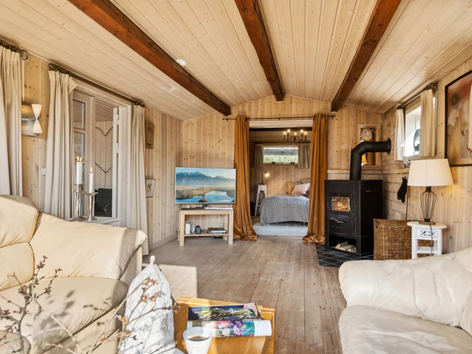 "Arlina" - 750m from the sea-Binnen