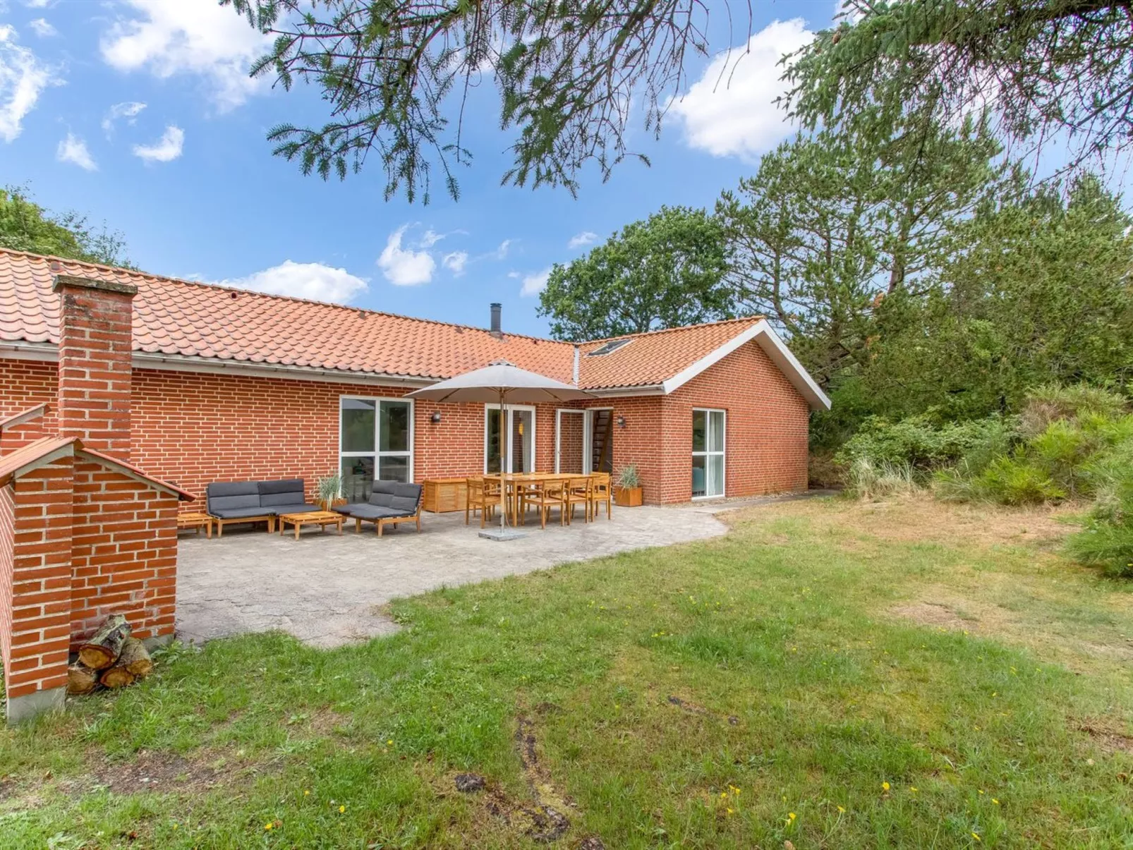 "Anniesette" - 1.5km from the sea-Buiten