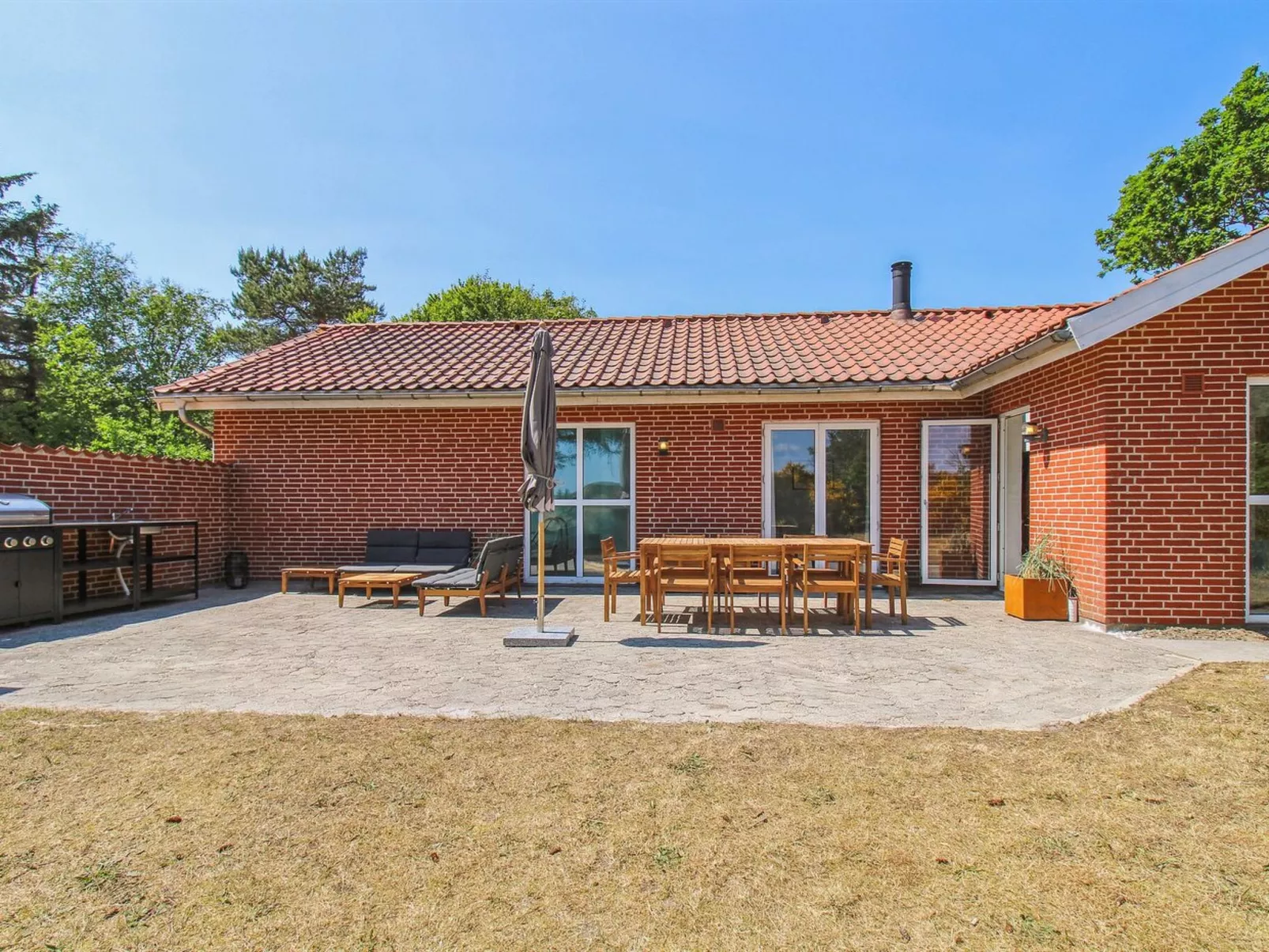 "Anniesette" - 1.5km from the sea-Buiten