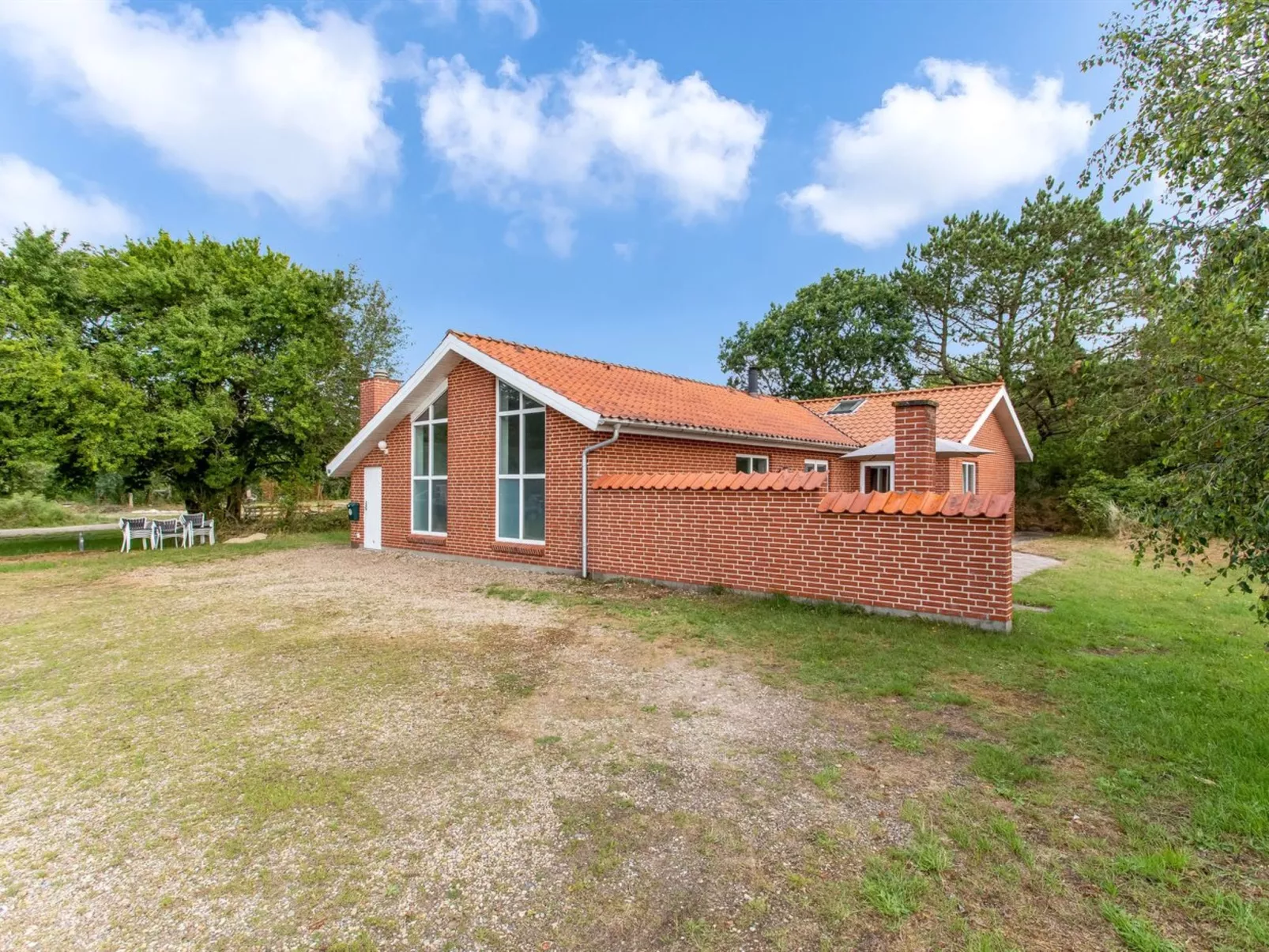 "Anniesette" - 1.5km from the sea-Buiten