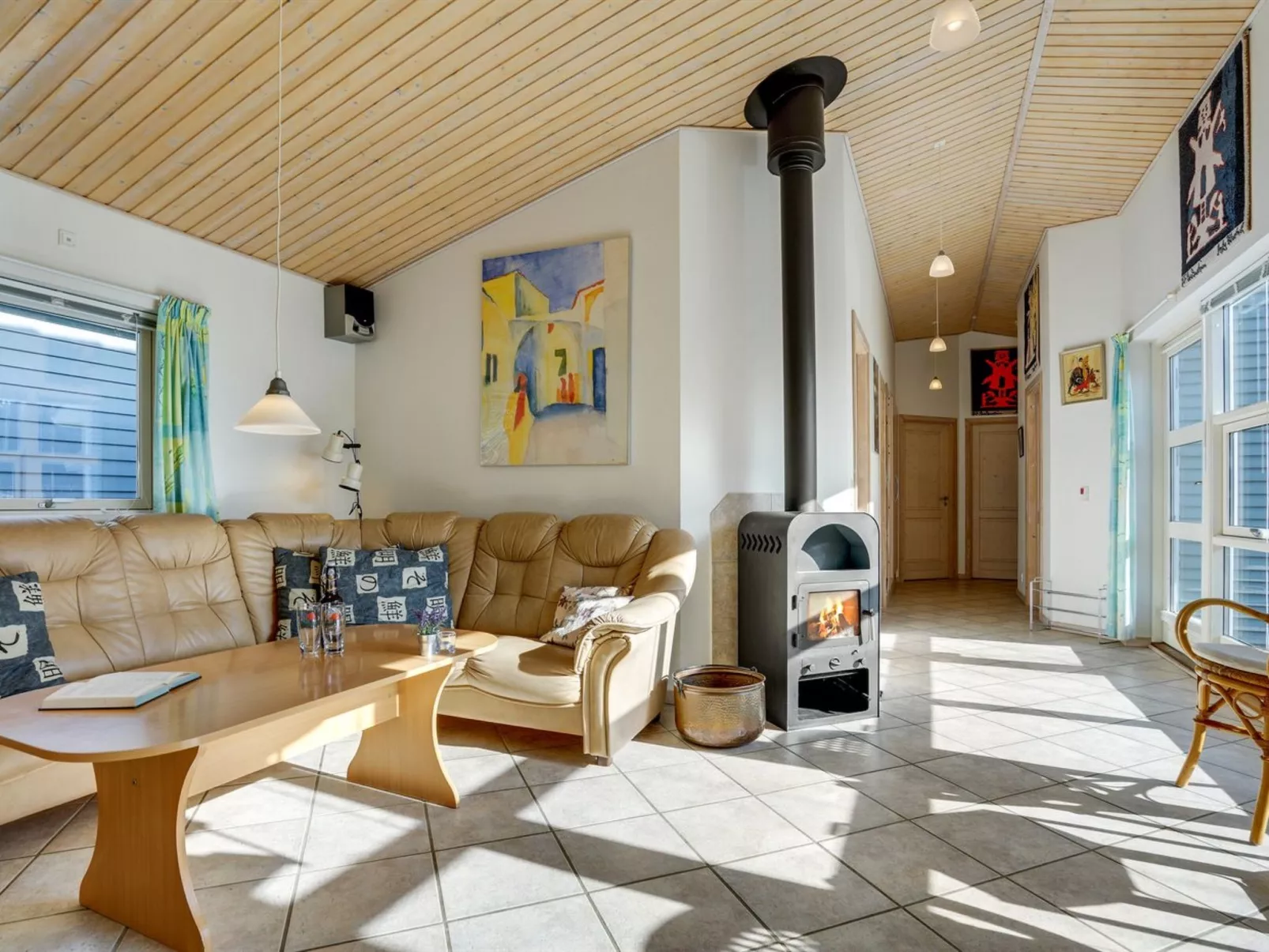 "Gravers" - 100m from the sea-Binnen