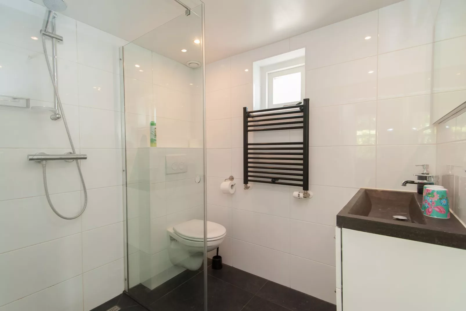 De Kleine Nachtegaal-Badkamer