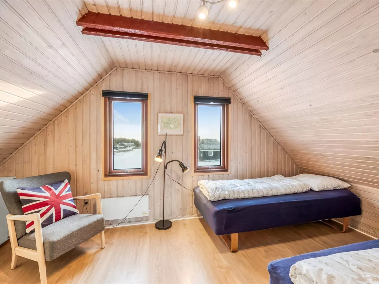 "Frithbjorn" - 50m from the sea-Binnen