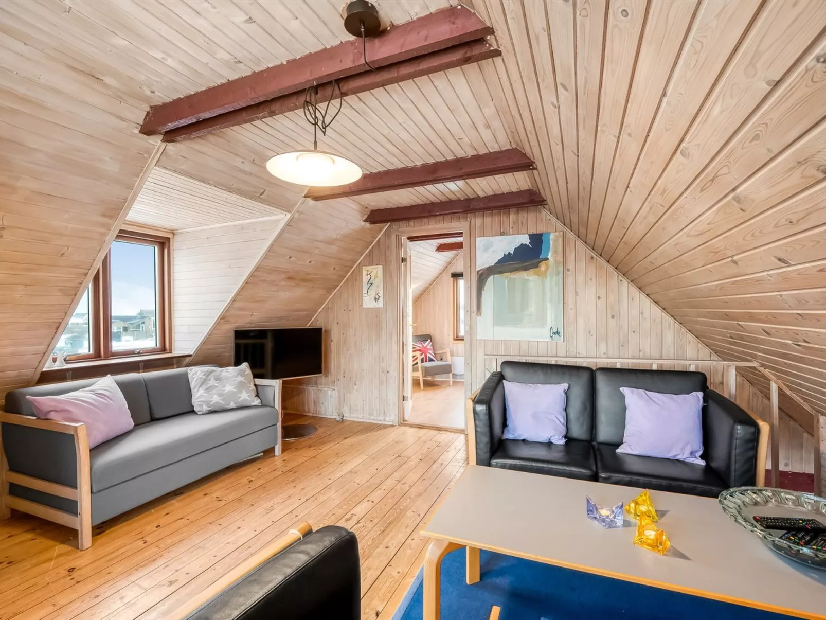 "Frithbjorn" - 50m from the sea-Binnen