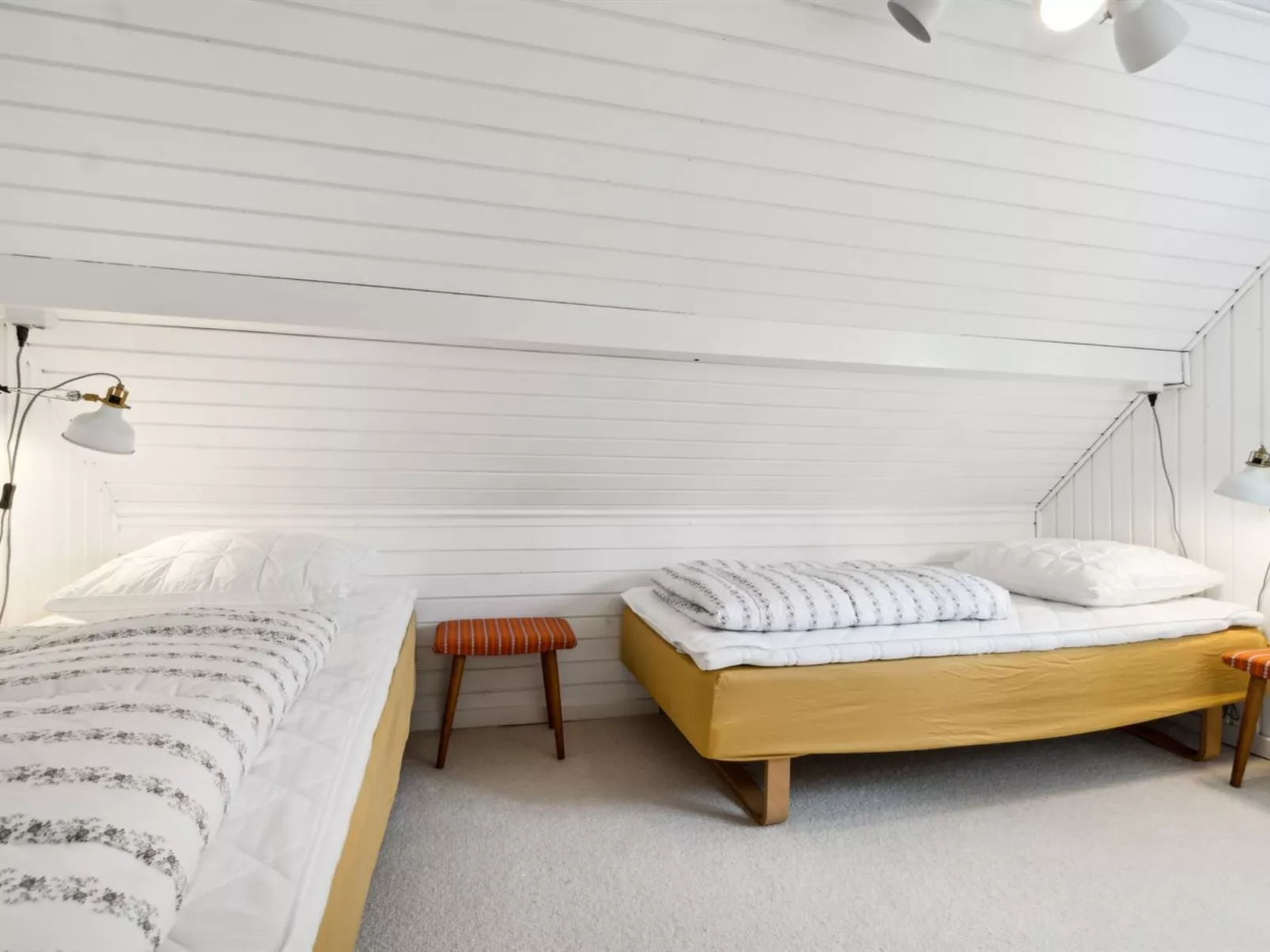"Birtir" - 750m from the sea-Buiten