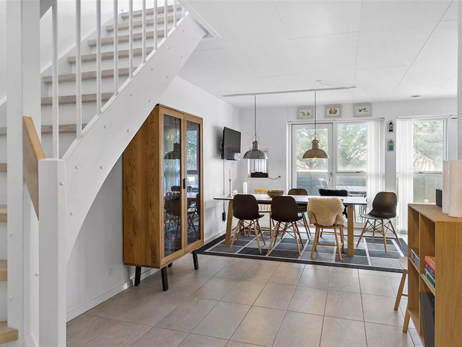 "Flugha" - 600m from the sea-Binnen
