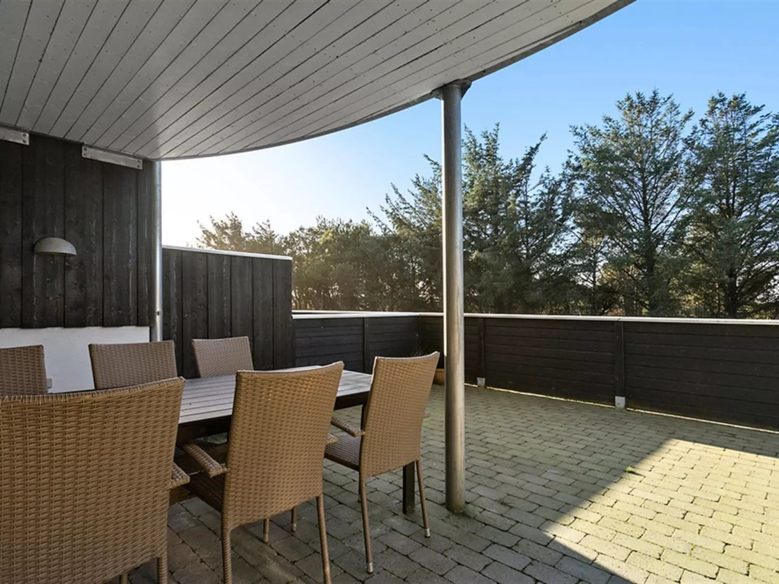 "Flugha" - 600m from the sea-Buiten