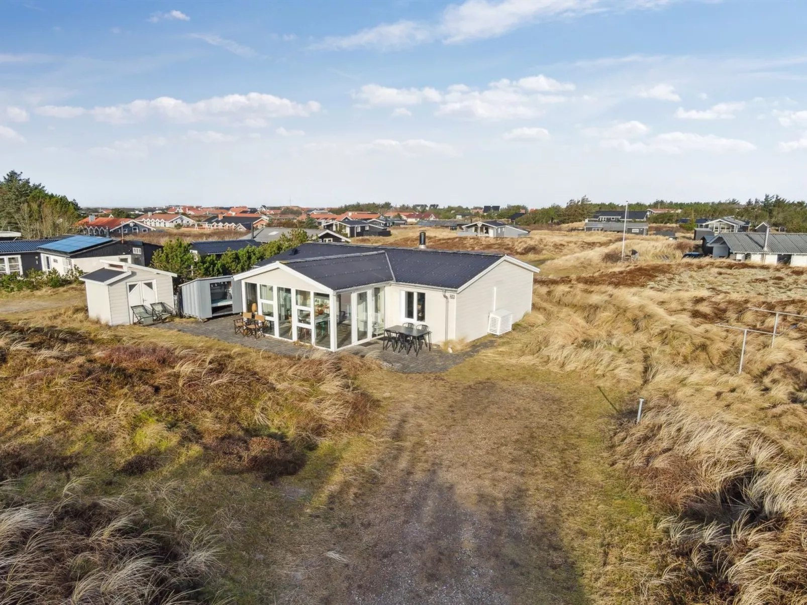 "Avelin" - 800m from the sea-Buiten