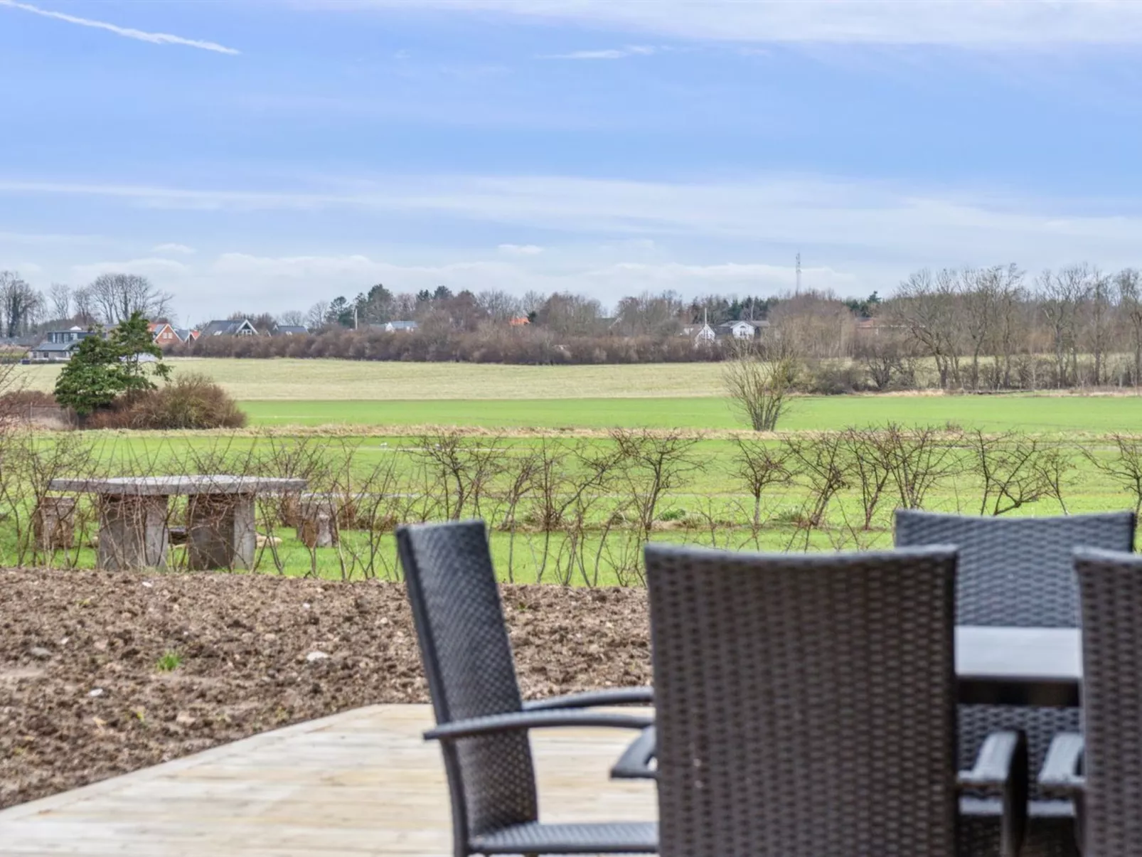 "Nissine" - 300m from the sea-Binnen