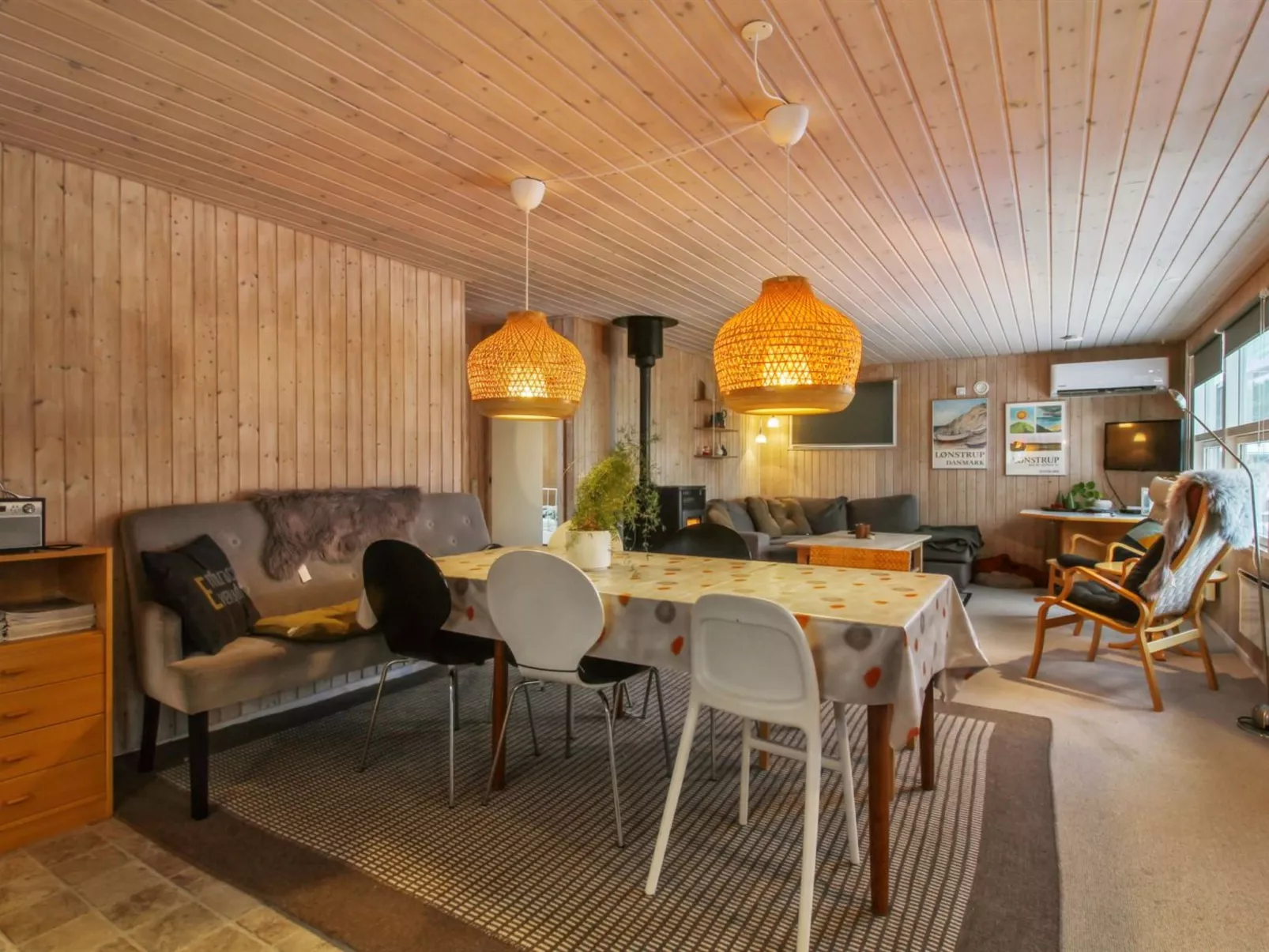"Signe" - 700m from the sea-Binnen