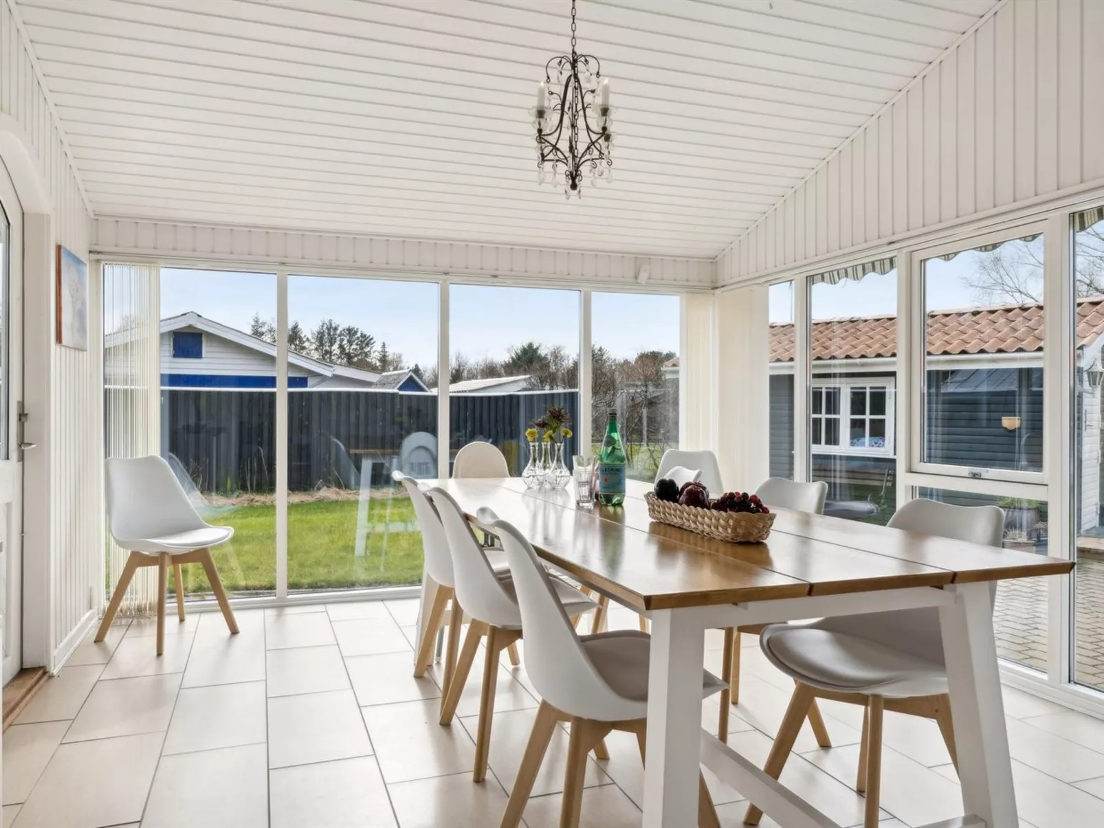 "Senja" - 450m from the sea-Binnen