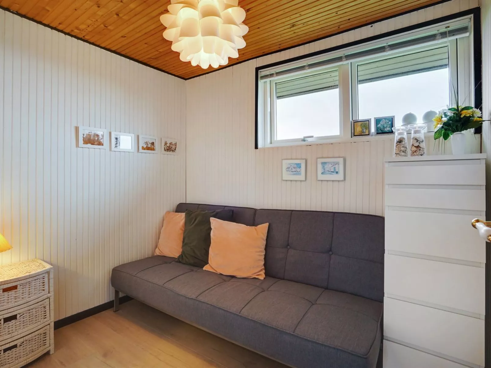 "Zina" - 600m from the sea-Binnen