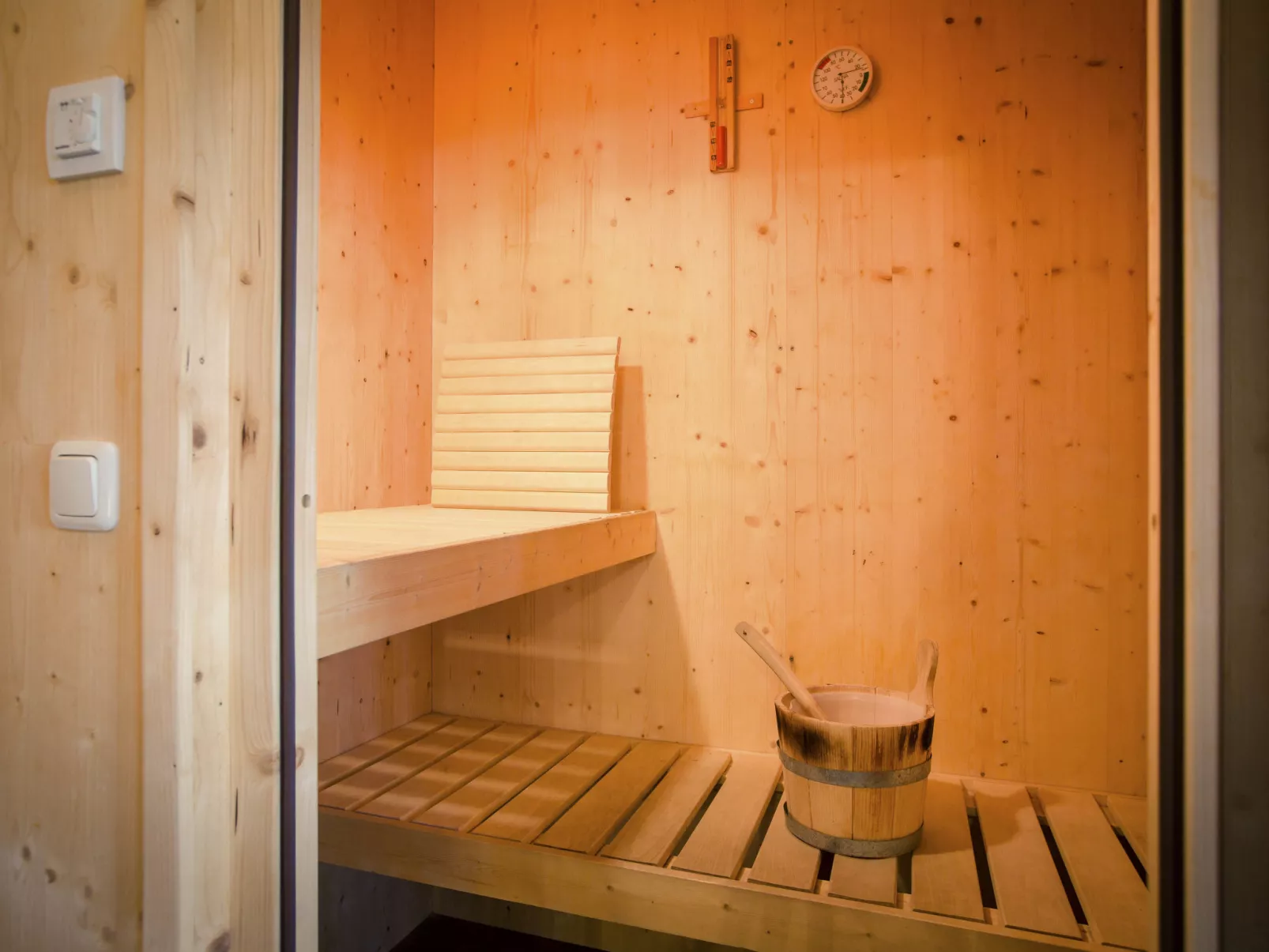 #14 mit Sauna und Sprudelbad Innen-Binnen