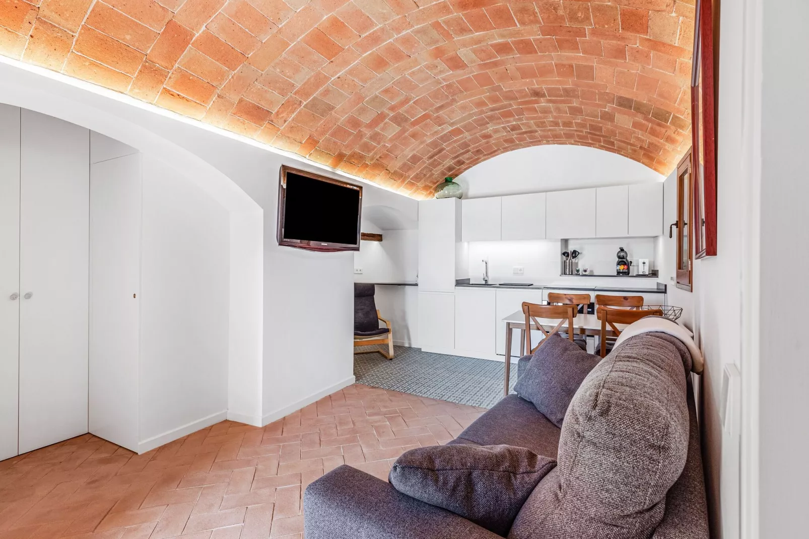 Casa con piscina en Vulpellac-Woonkamer