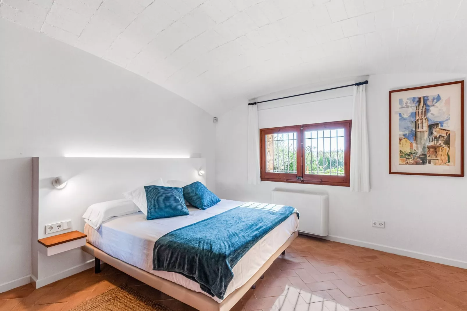 Casa con piscina en Vulpellac-Slaapkamer