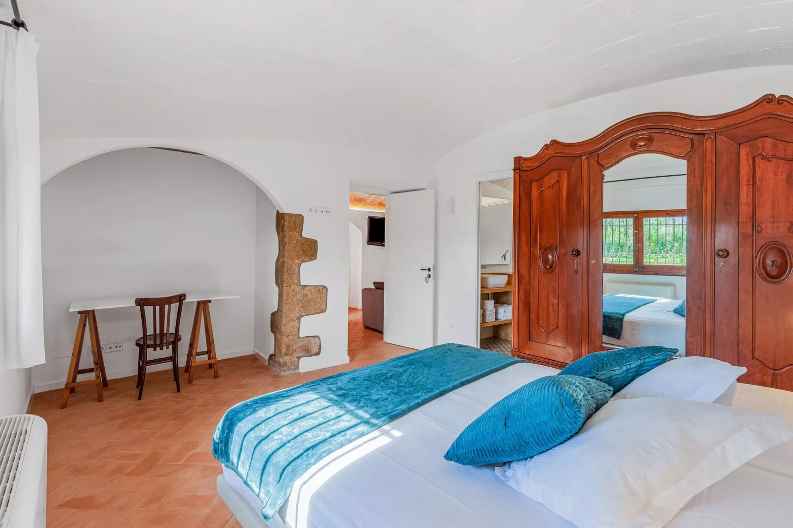 Casa con piscina en Vulpellac-Slaapkamer