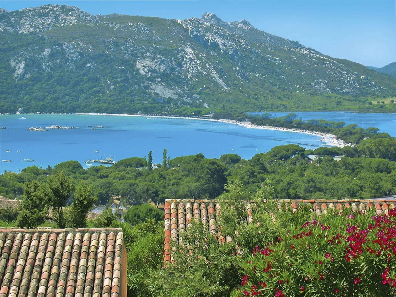 Marina di Santa Giulia-Buiten