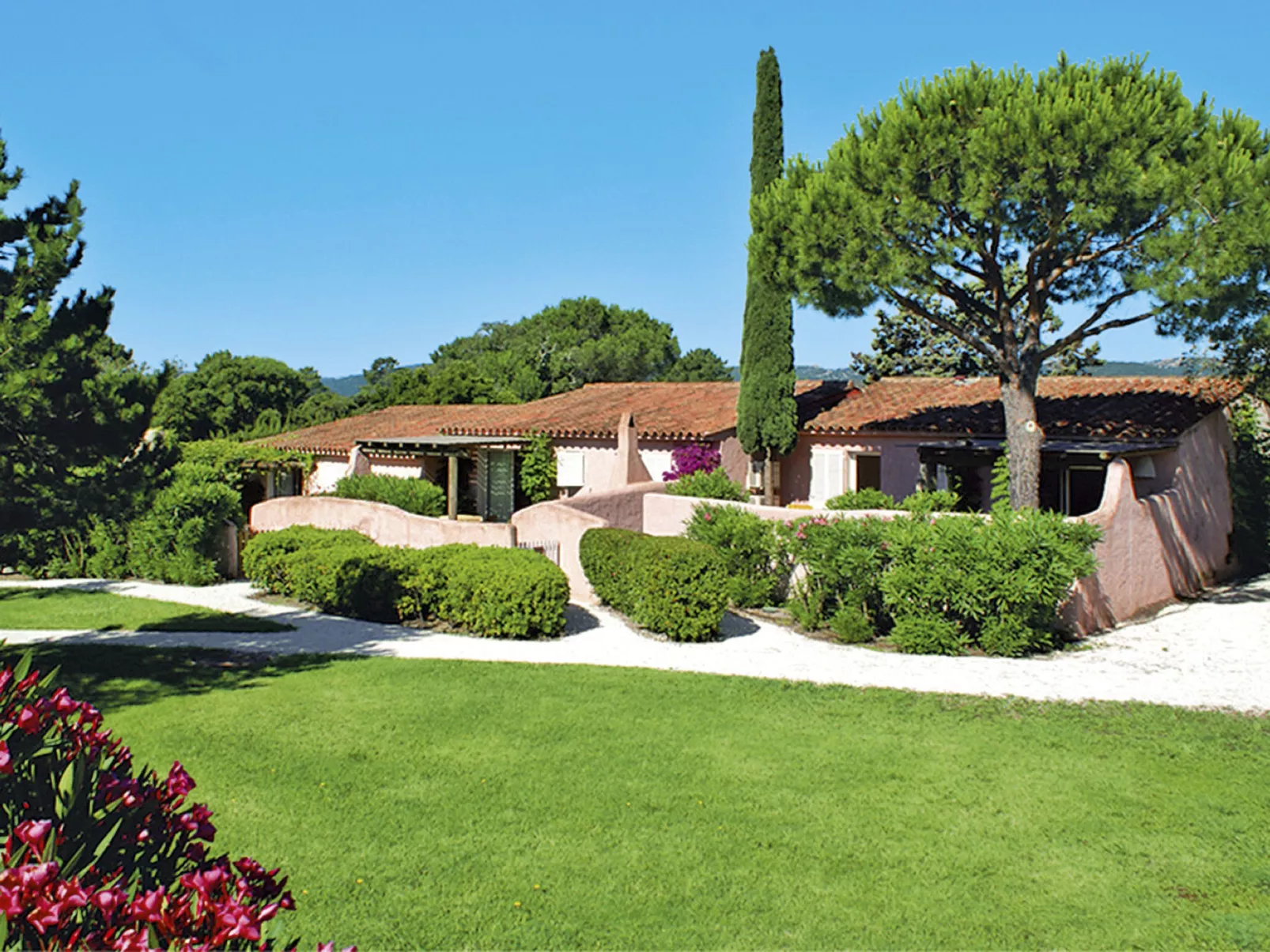 Marina di Santa Giulia-Buiten