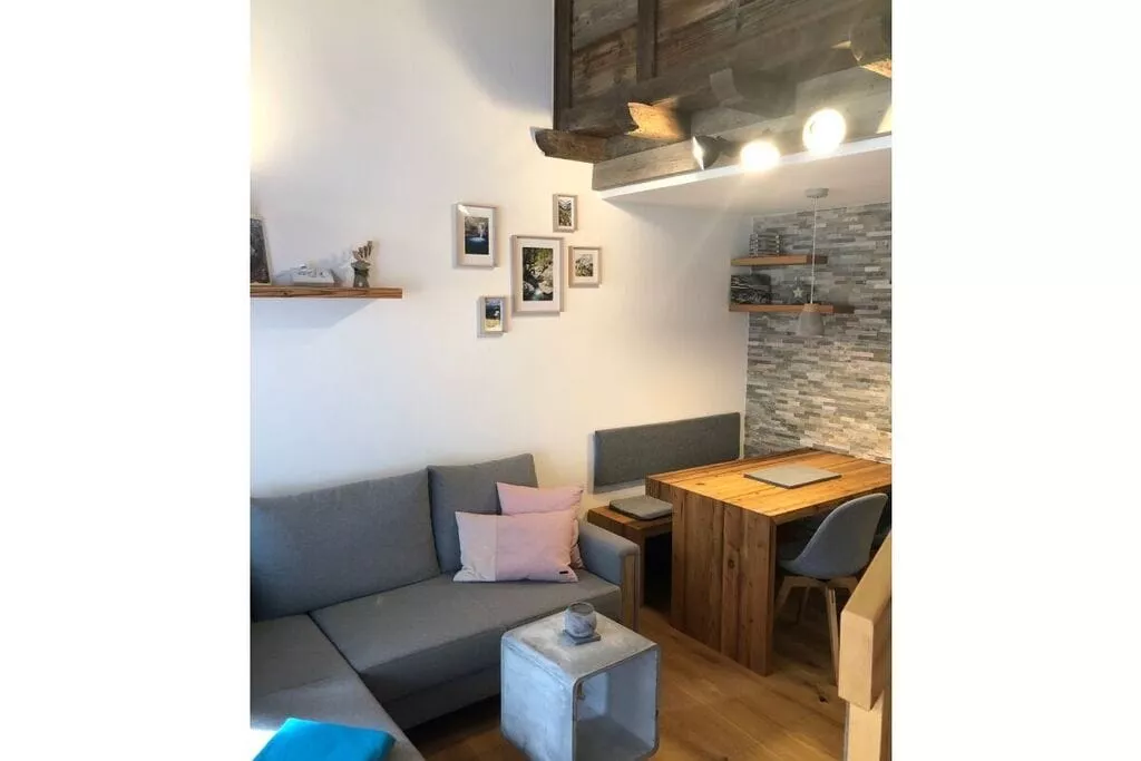 275444-Eetkamer