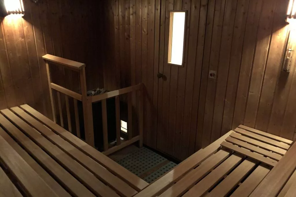275444-Sauna