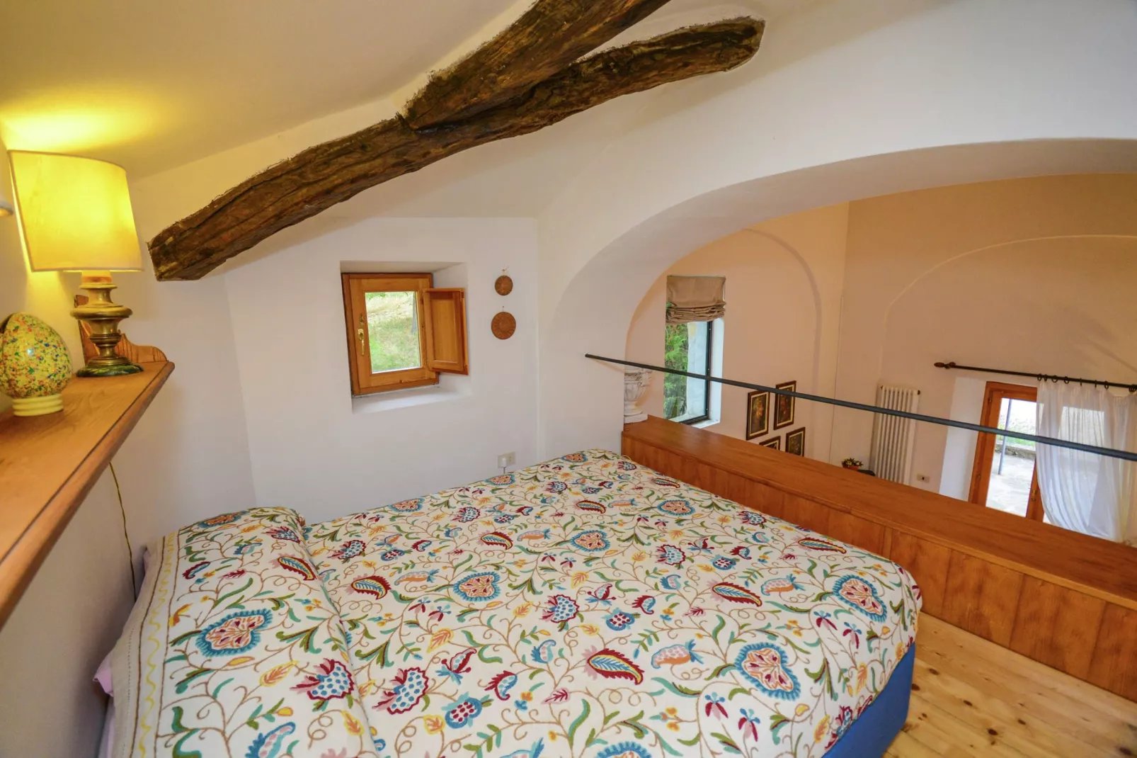 Romantisch mini-appartement in voormalig kerkje, zwembad, panoramisch uitzicht-Slaapkamer