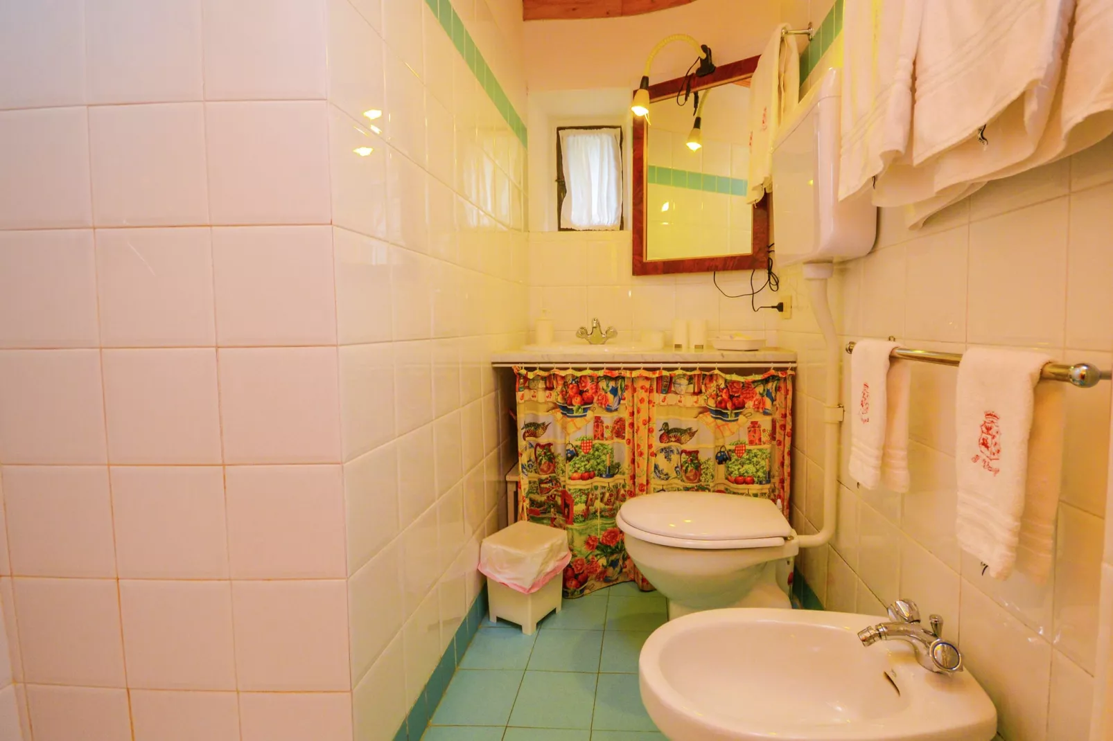 Romantisch mini-appartement in voormalig kerkje, zwembad, panoramisch uitzicht-Badkamer
