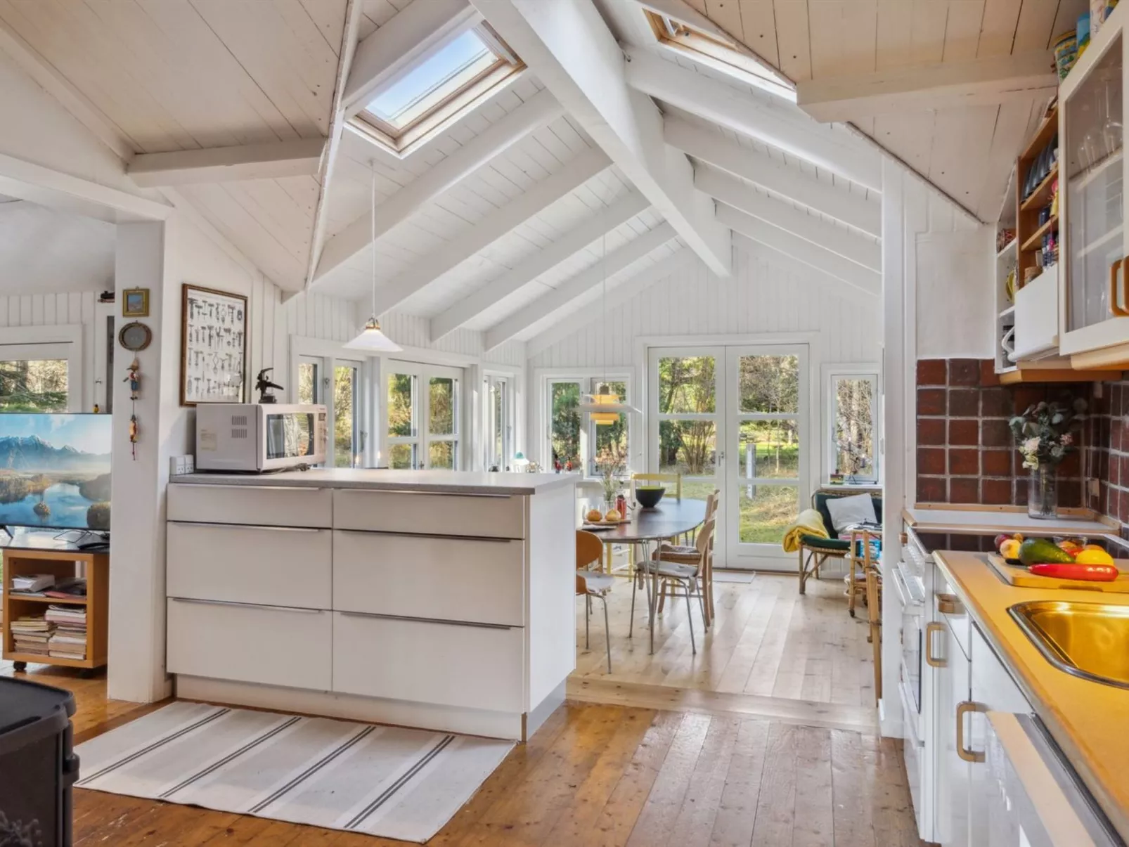 "Borghild" - 1km from the sea-Binnen