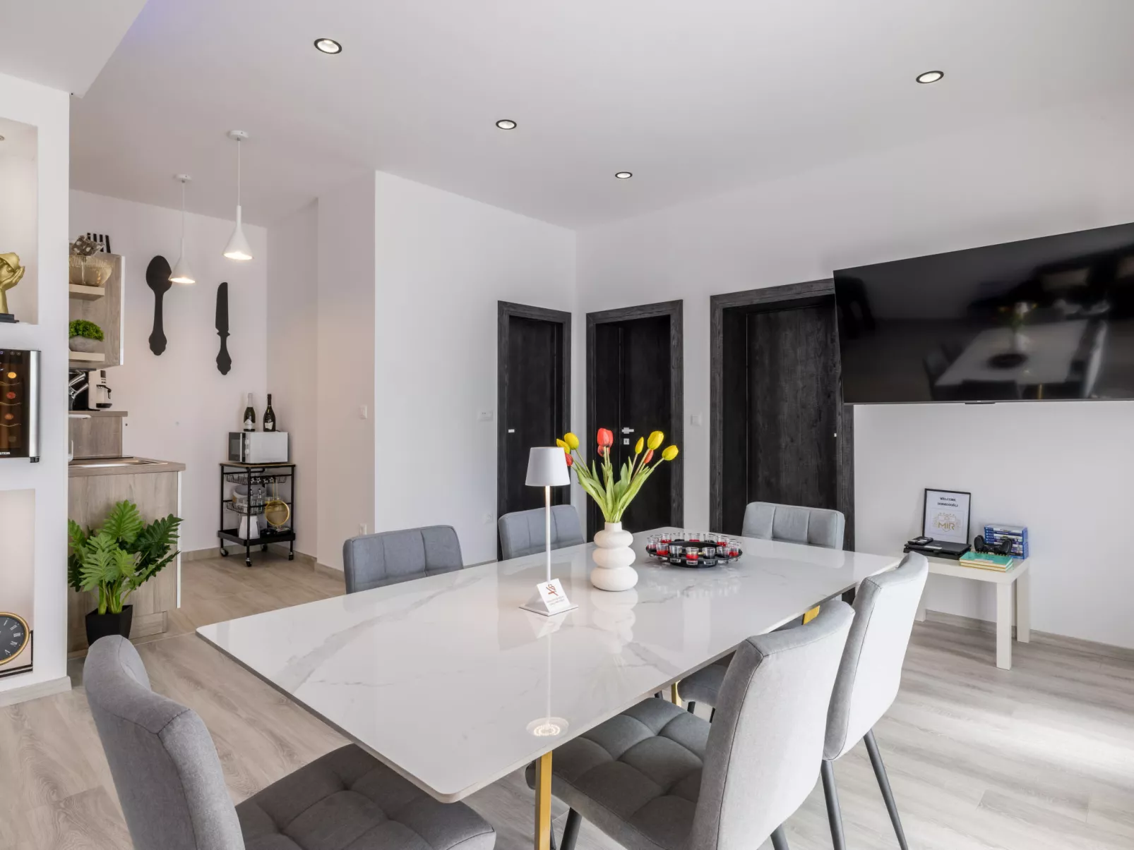 Luxury Apartman Mir-Binnen