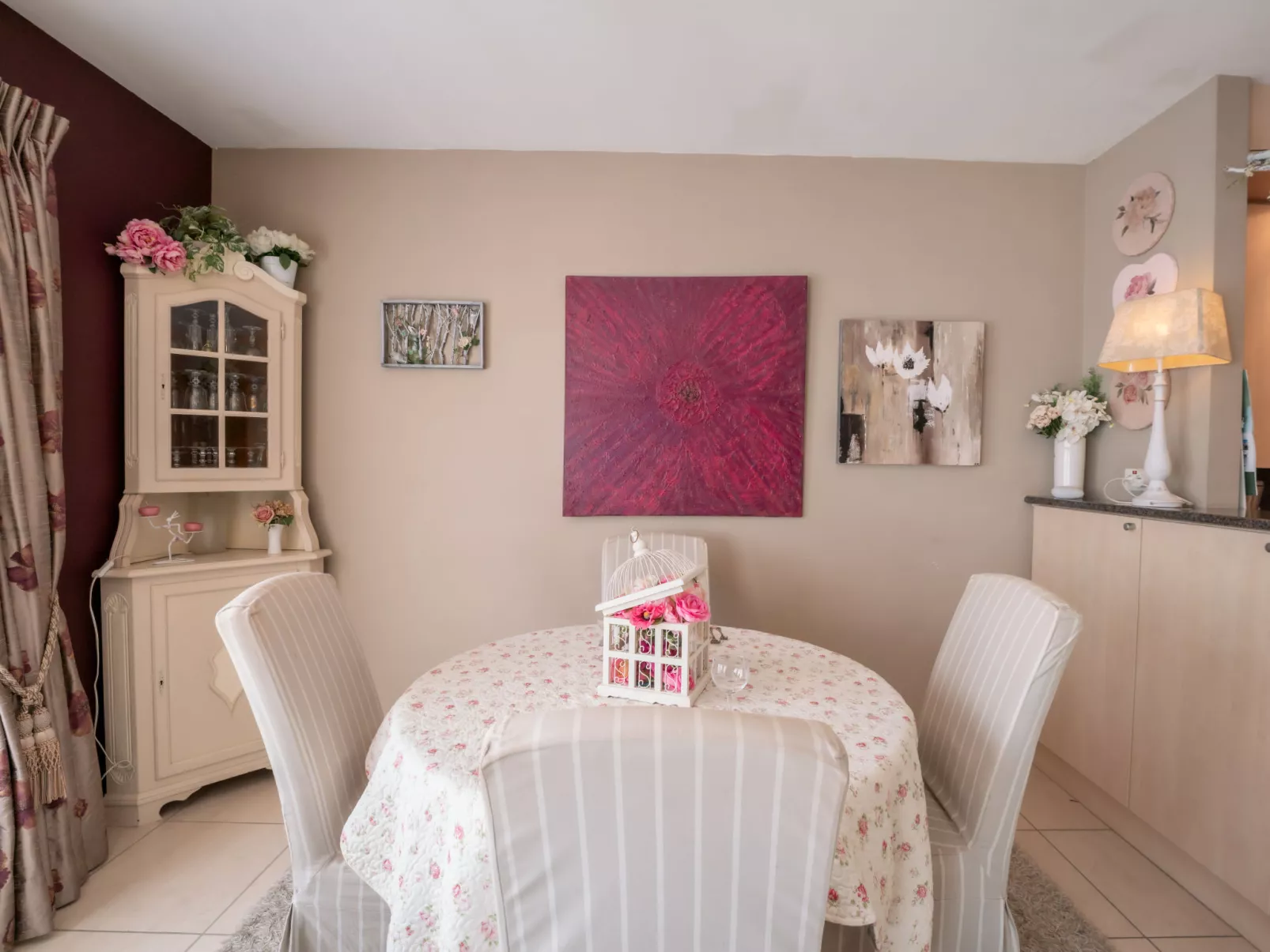 De tulp - romantic ground floor app-Binnen
