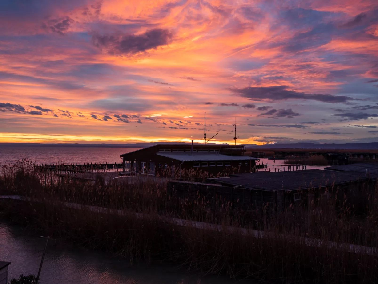 Relax Lodge am See-Binnen