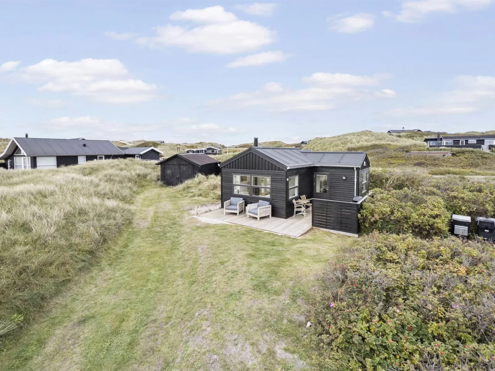 "Aapeli" - 200m from the sea-Binnen