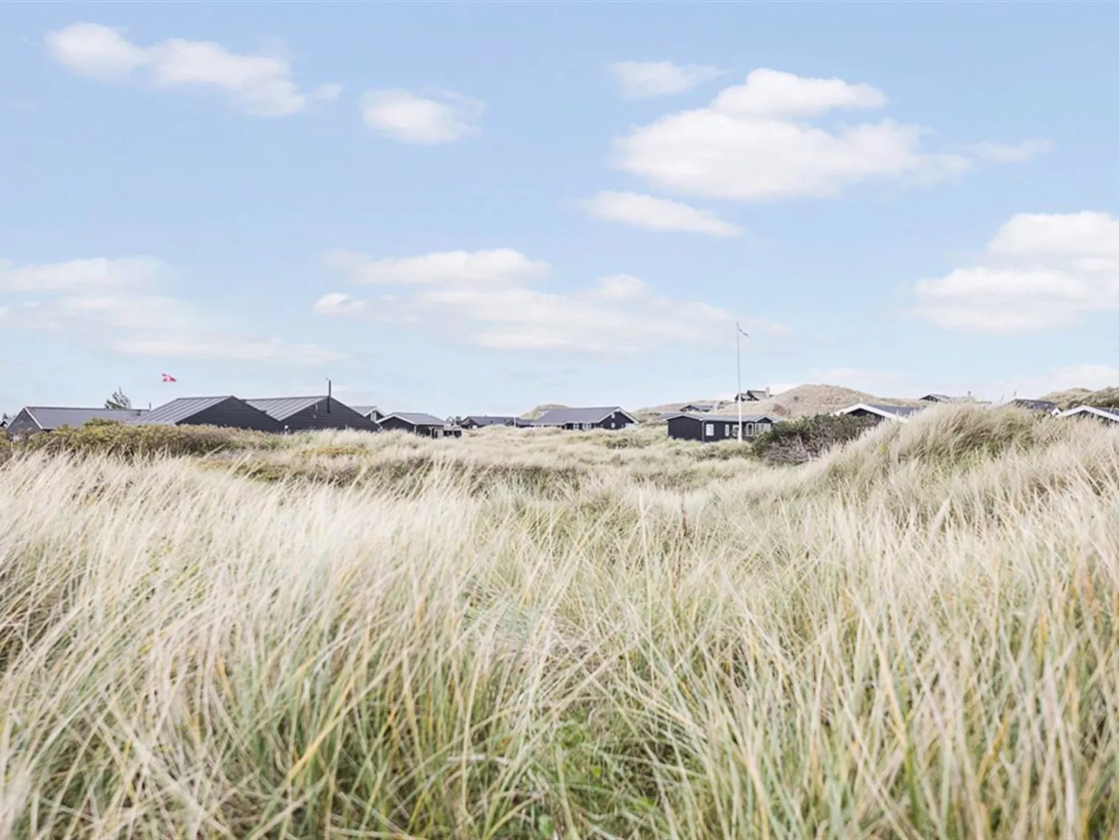 "Aapeli" - 200m from the sea-Binnen