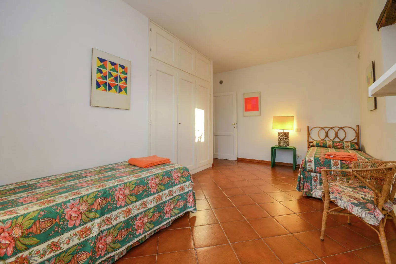 Villa-appartement met zwembad en panoramisch uitzicht over de Apennijnen-Slaapkamer