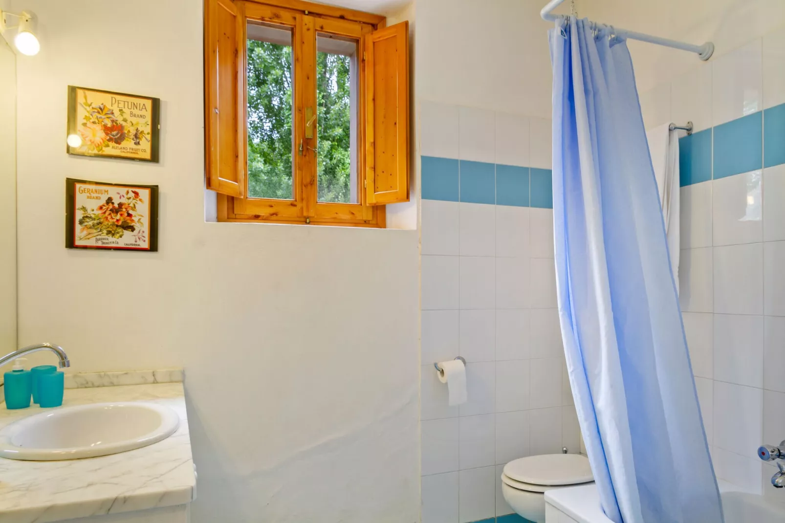Prachtige villa in Toscane met een adembenemend uitzicht-Badkamer