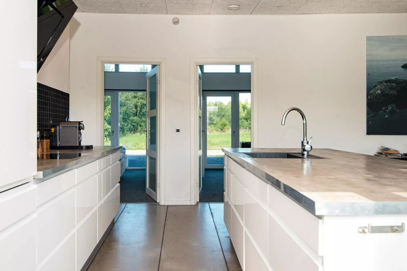 Luxe Lakeside Retreat met Spa-By Traum-Binnen